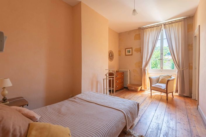 Image No.22-4 Bed House for sale