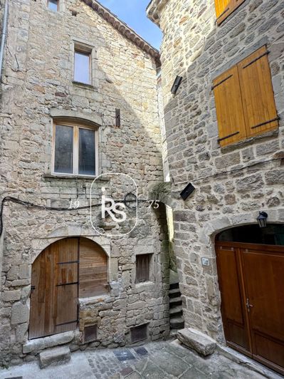 Image No.9-3 Bed House for sale