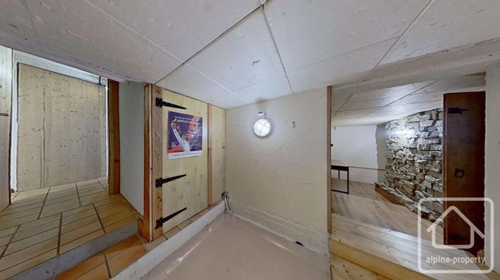 Image No.39-3 Bed Property for sale