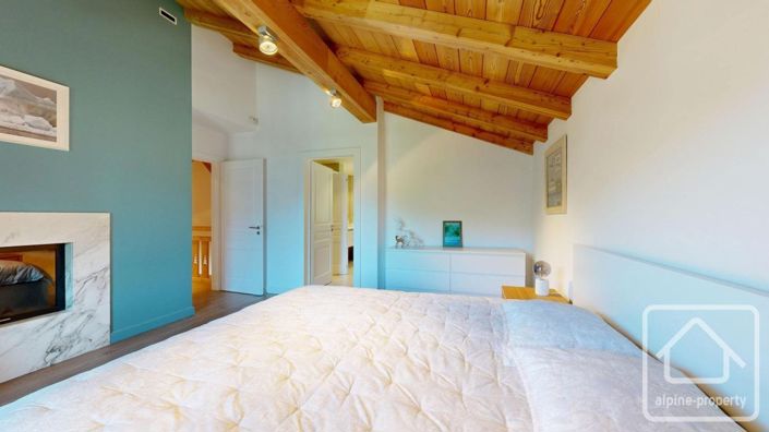 Image No.26-5 Bed Property for sale