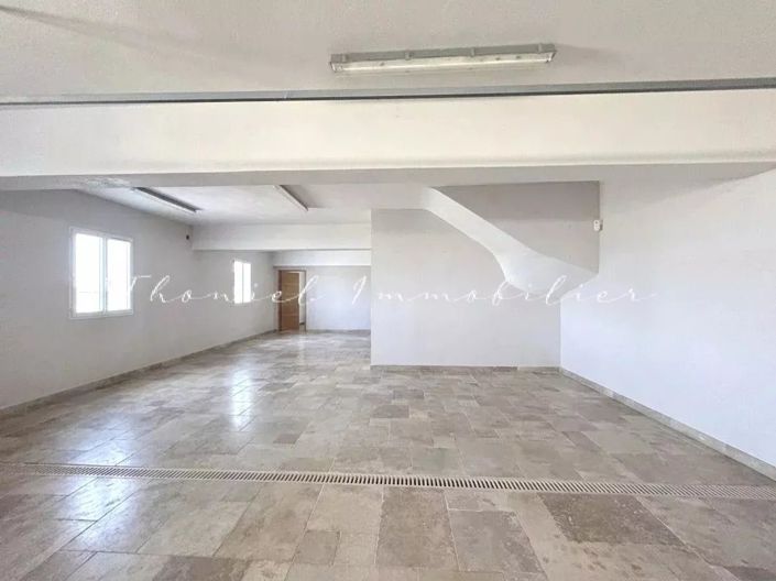 Image No.10-5 Bed House for sale