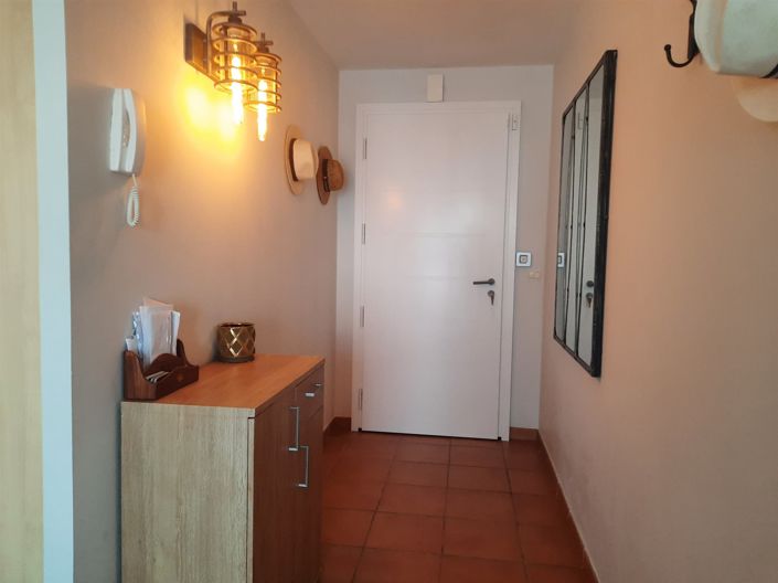 Image No.2-4 Bed House for sale