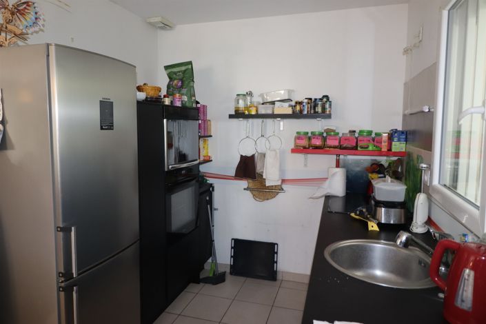 Image No.10-3 Bed House for sale