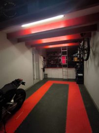 acwj9v8jegdq31y99