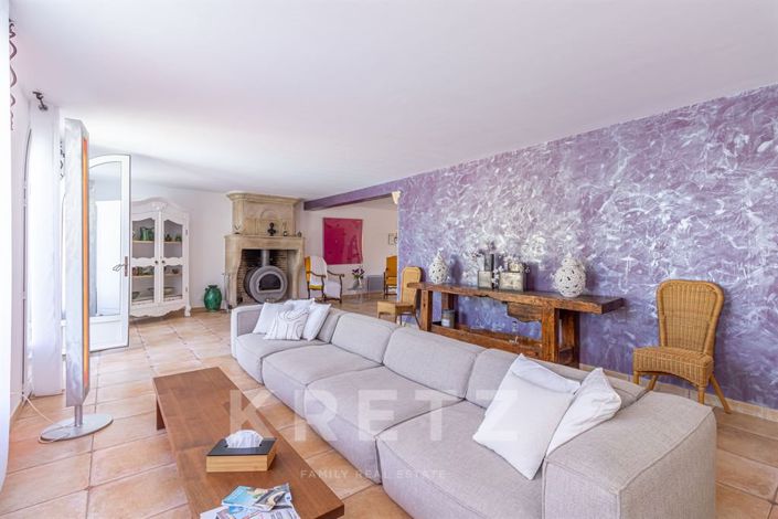 Image No.17-8 Bed House for sale