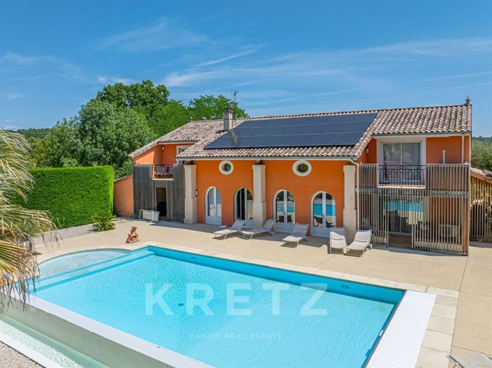 Image No.2-8 Bed House for sale