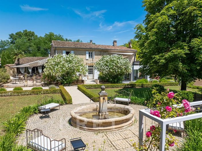 Image No.3-8 Bed House for sale