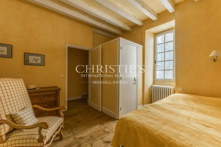 Image No.12-5 Bed House for sale