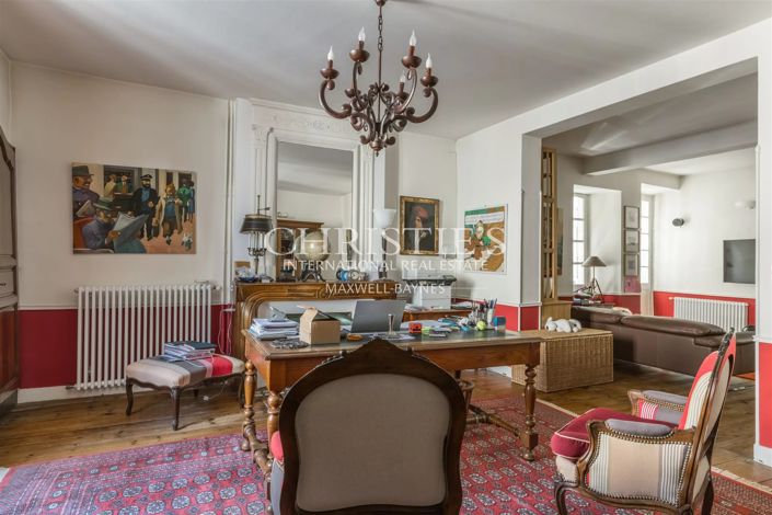 Image No.6-5 Bed House for sale