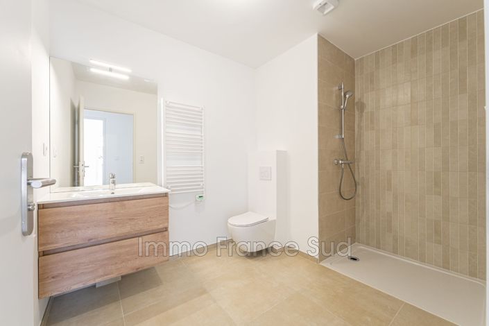 Image No.12-4 Bed Apartment for sale
