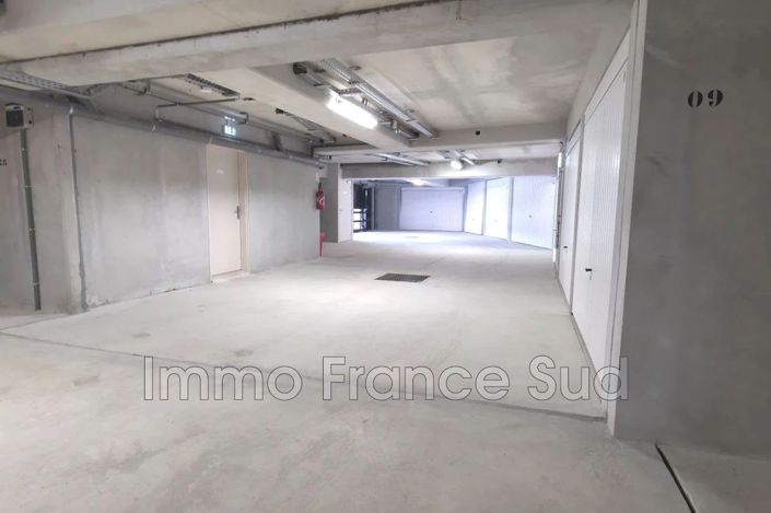 Image No.16-4 Bed Apartment for sale