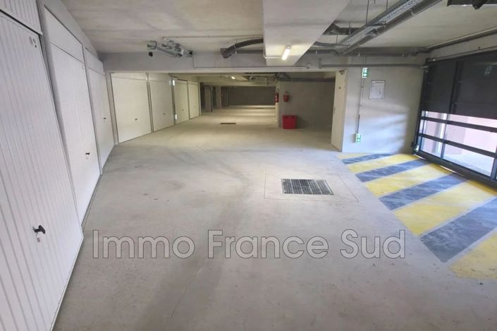 Image No.18-4 Bed Apartment for sale