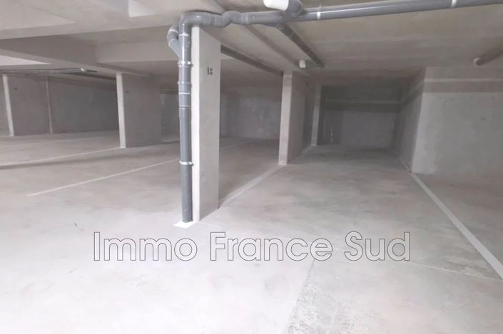 Image No.19-4 Bed Apartment for sale