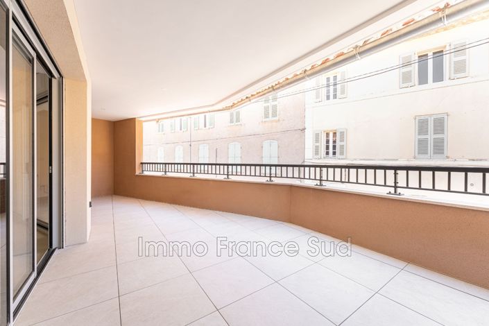 Image No.2-4 Bed Apartment for sale