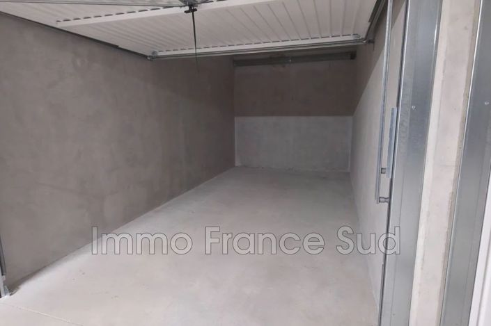 Image No.19-3 Bed Apartment for sale