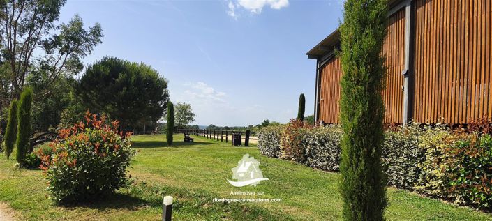 Image No.11-3 Bed Property for sale