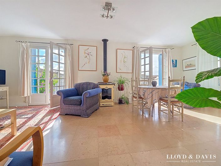 Image No.15-4 Bed House for sale