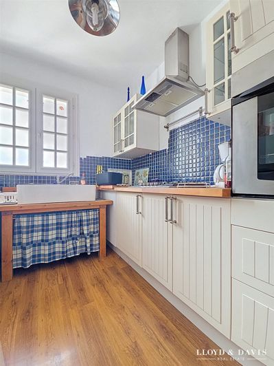 Image No.7-4 Bed House for sale