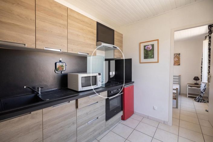Image No.33-10 Bed House for sale