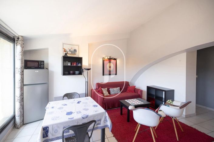 Image No.34-10 Bed House for sale