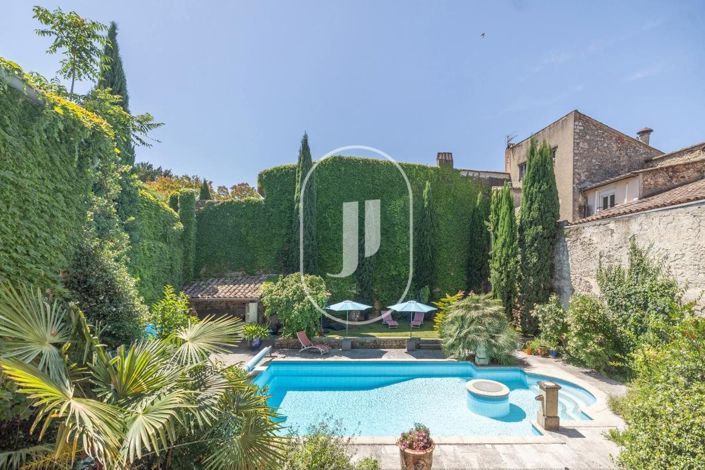 Image No.4-10 Bed House for sale