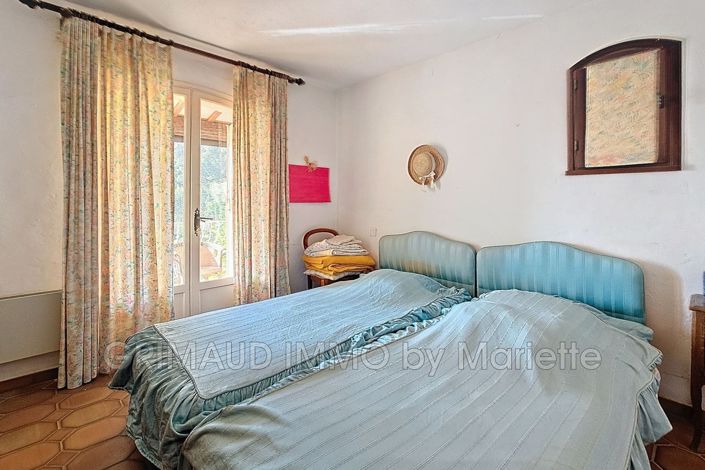 Image No.5-5 Bed House for sale