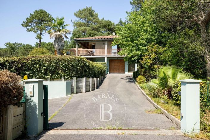 Image No.11-5 Bed House for sale