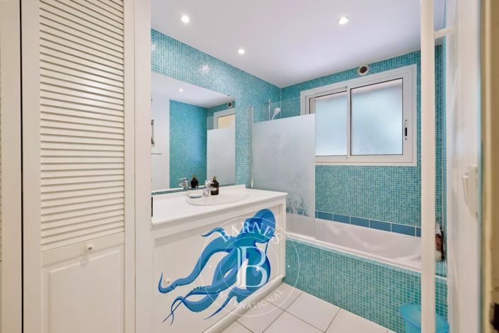 Image No.22-5 Bed House for sale