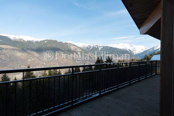 Image No.23-6 Bed Apartment for sale