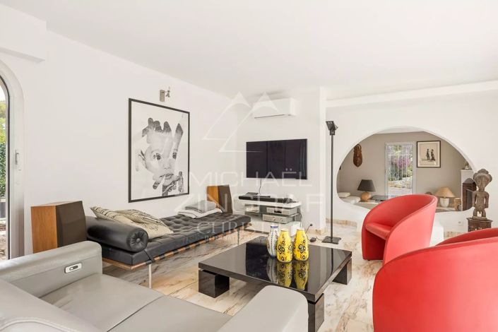 Image No.13-4 Bed House for sale