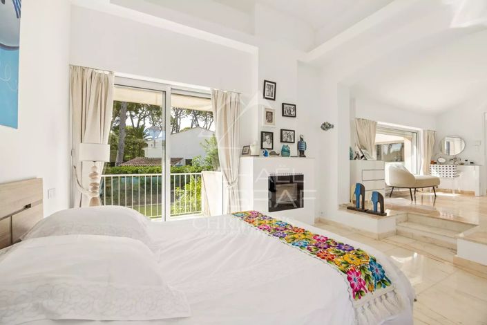 Image No.16-4 Bed House for sale