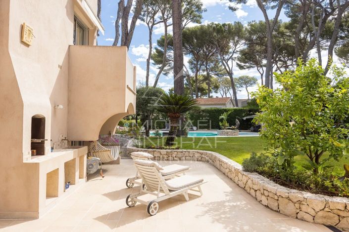 Image No.17-4 Bed House for sale