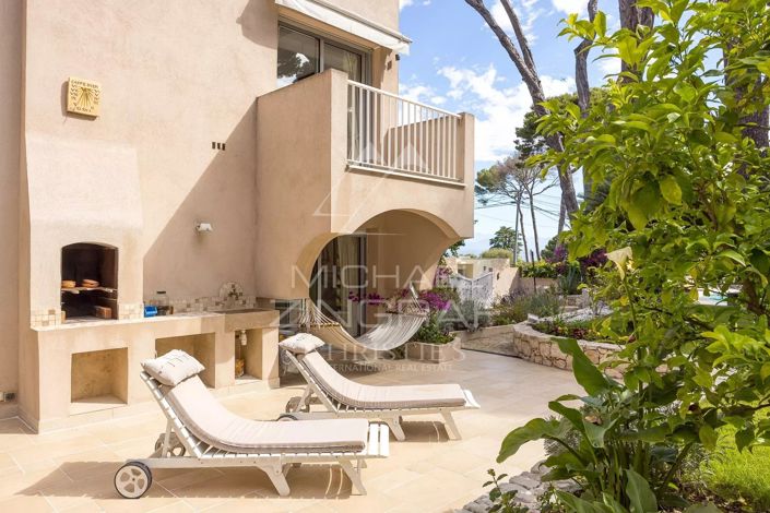 Image No.18-4 Bed House for sale