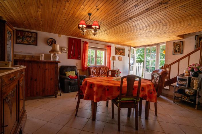 Image No.11-2 Bed House for sale
