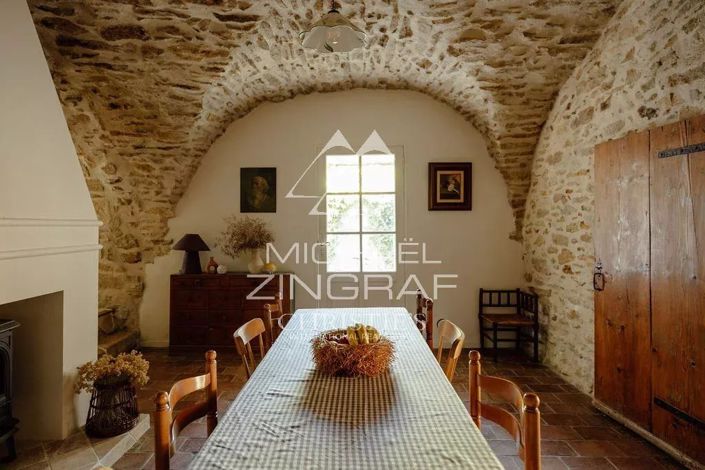 Image No.10-9 Bed House for sale