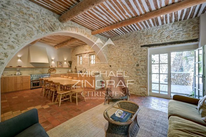 Image No.25-9 Bed House for sale
