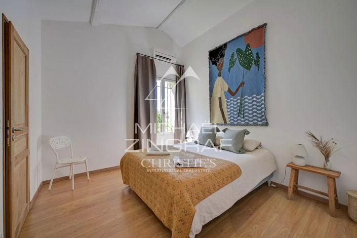 Image No.31-9 Bed House for sale