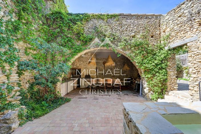 Image No.5-9 Bed House for sale