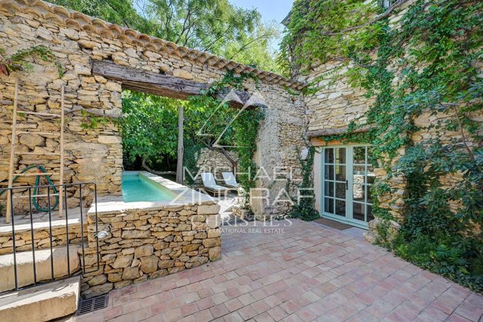 Image No.7-9 Bed House for sale