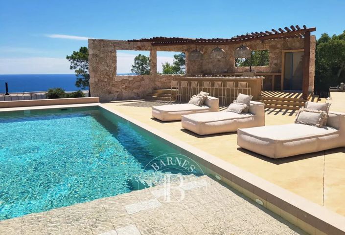 Image No.2-5 Bed House for sale