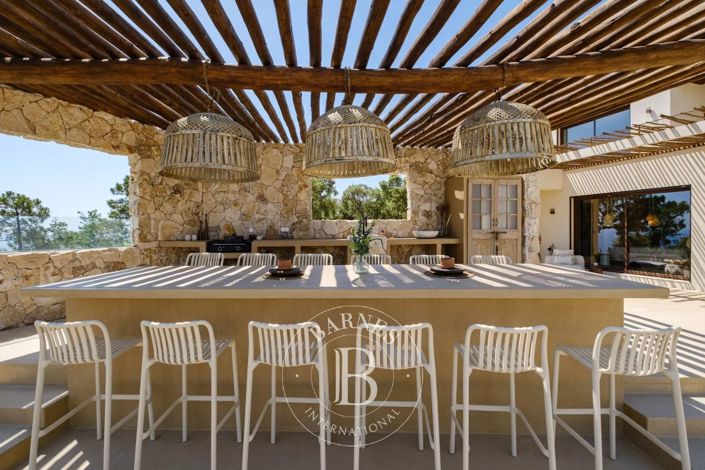 Image No.5-5 Bed House for sale