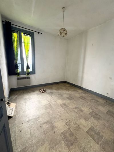 Image No.7-3 Bed House for sale