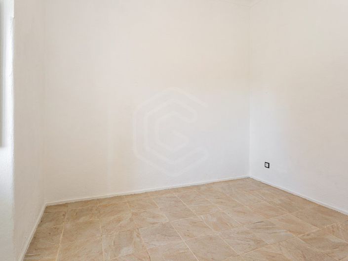 Image No.15-4 Bed House for sale
