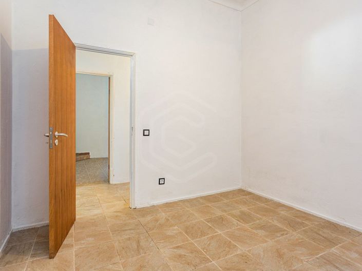 Image No.17-4 Bed House for sale