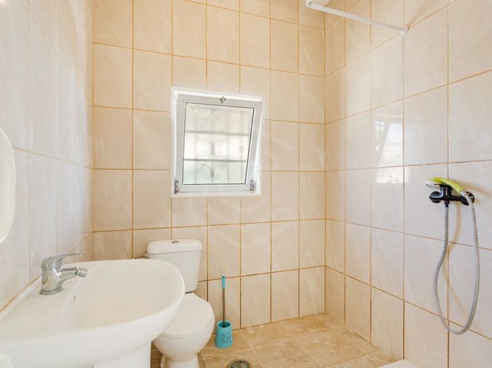 Image No.21-4 Bed House for sale