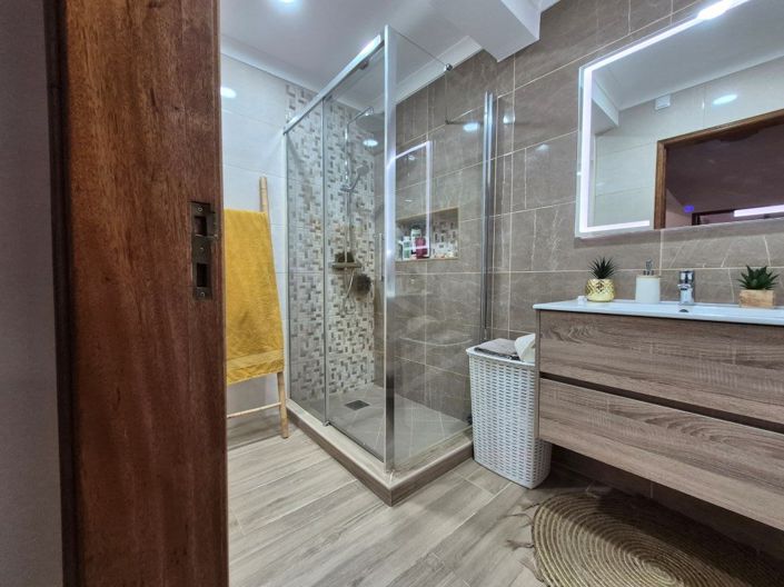 Image No.38-2 Bed Apartment for sale
