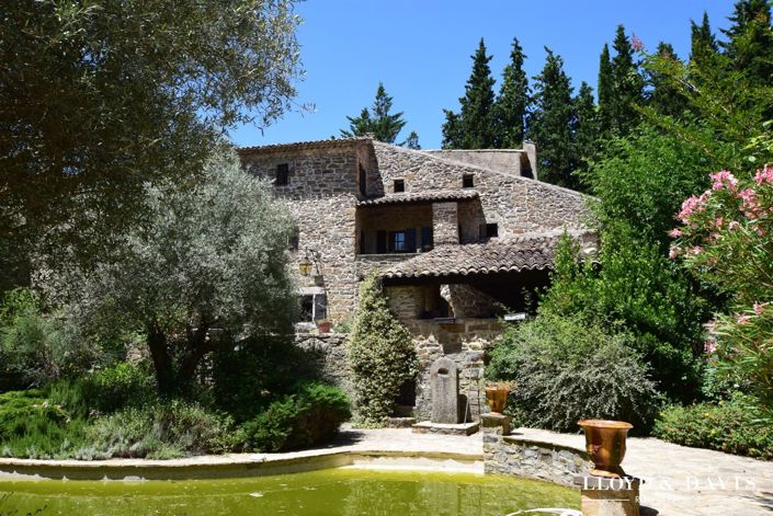 Image No.3-4 Bed House for sale