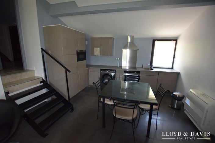 Image No.14-5 Bed House for sale