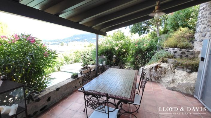 Image No.17-3 Bed House for sale