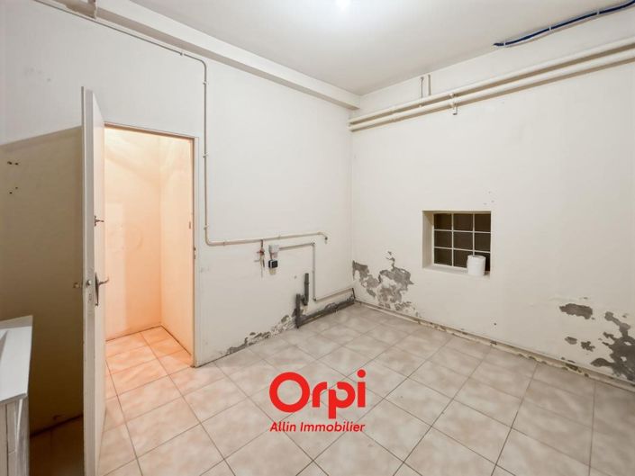Image No.19-3 Bed House for sale
